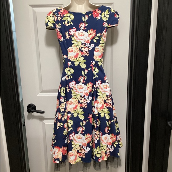 Fit and Flared Floral Summer Dress - Picture 2 of 10